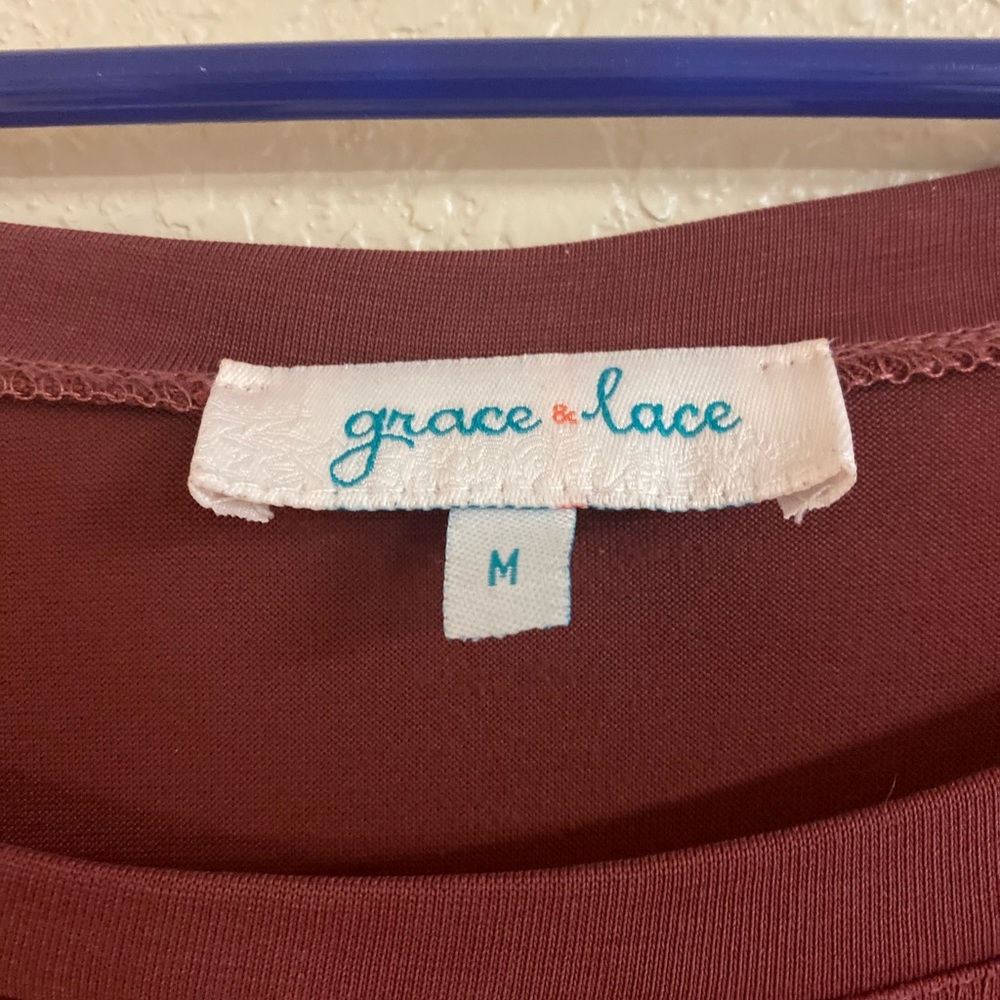 Cute & cozy long sleeve Grace & Lace - Picture 2 of 5